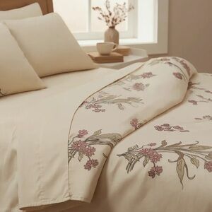 New Old Stock Vintage 80’s Wabasso Floral Double Flat Sheet